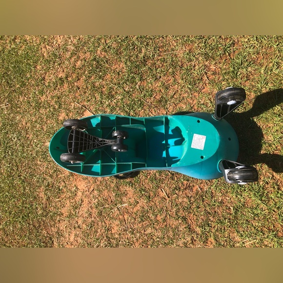 Didicar Self Propelled Ride On Wiggle Car No Pedals - blue toddler size toy - Picture 2 of 4